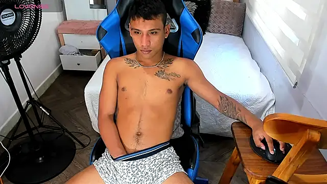 Snapshot of Backsex_boy chatting on September 9, 2025, 3:55 pm Backsex boy online show from September 9, 2025, 3:55 pm