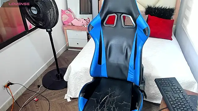 Snapshot of Backsex_boy chatting on October 4, 2025, 1:53 pm Backsex boy online show from October 4, 2025, 1:53 pm