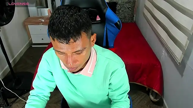 Snapshot of Backsex_boy chatting on October 30, 2025, 9:55 am Backsex boy online show from October 30, 2025, 9:55 am