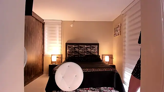 anabel 025 online show from March 6, 2025, 9:53 pm