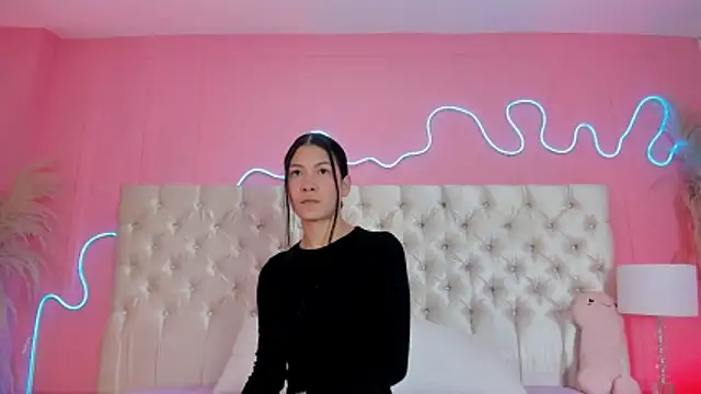 Julieta Cortes   online show from February 10, 2026, 12:20 pm