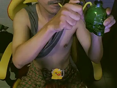 cloudyth1994 online show from September 20, 2025, 4:52 pm