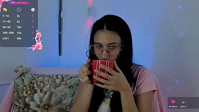 NayeCloud online show from February 22, 2026, 4:24 am