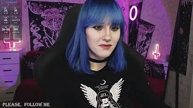 Snapshot of little_Elika chatting on December 6, 2024, 9:57 pm little Elika online show from December 6, 2024, 9:57 pm