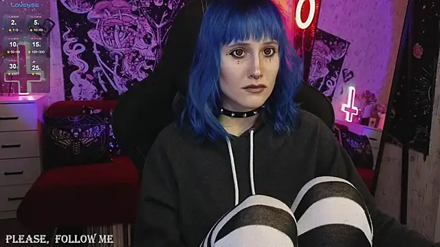 Snapshot of little_Elika chatting on January 19, 2025, 8:51 pm little Elika online show from January 19, 2025, 8:51 pm