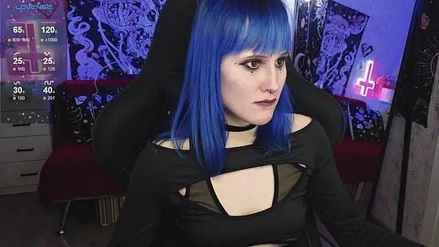 Snapshot of little_Elika chatting on February 5, 2025, 10:33 pm little Elika online show from February 5, 2025, 10:33 pm