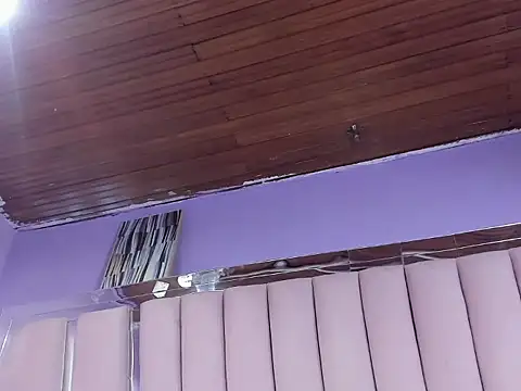 Sasha Petitte online show from December 17, 2025, 3:45 am