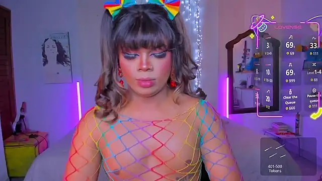 Snapshot of CuteRomi chatting on November 19, 2025, 4:56 am CuteRomi online show from November 19, 2025, 4:56 am