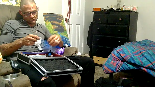 TheOneYouLove69 online show from March 21, 2025, 4:49 am