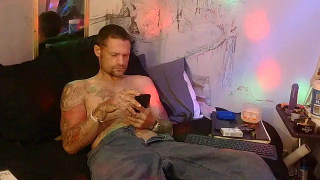 TheOneYouLove69 online show from May 4, 2026, 1:12 am