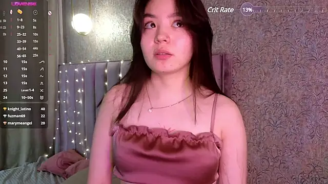 Snapshot of TaiteGloss chatting on December 17, 2024, 7:15 pm TaiteGloss online show from December 17, 2024, 7:15 pm