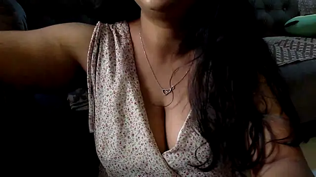 Snapshot of HaaniKaur chatting on June 10, 2026, 4:45 am HaaniKaur online show from June 10, 2026, 4:45 am