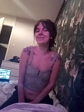 Snapshot of RubyLunaa chatting on December 10, 2024, 7:54 pm RubyLunaa online show from December 10, 2024, 7:54 pm