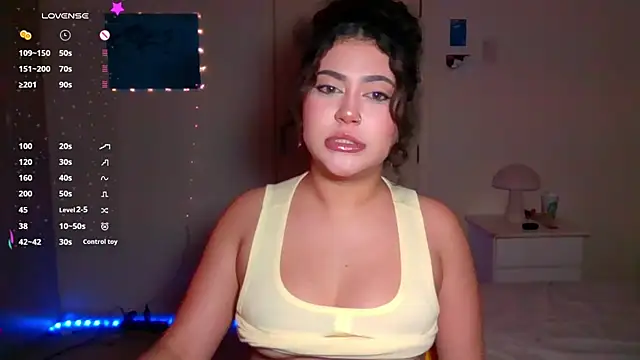 Snapshot of ann4montez_ chatting on September 18, 2025, 6:04 am ann4montez online show from September 18, 2025, 6:04 am