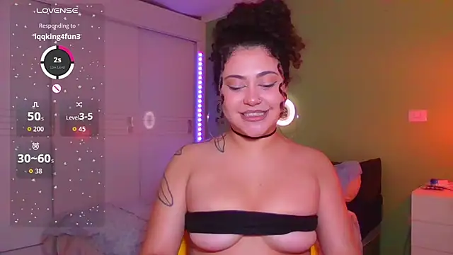 Snapshot of ann4montez_ chatting on November 28, 2025, 4:53 pm ann4montez online show from November 28, 2025, 4:53 pm