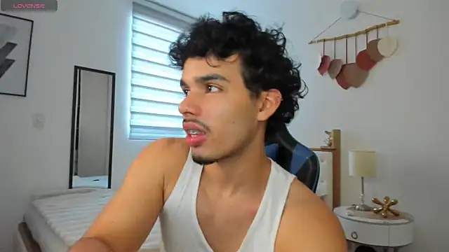 mateoleonee online show from January 9, 2025, 8:01 pm