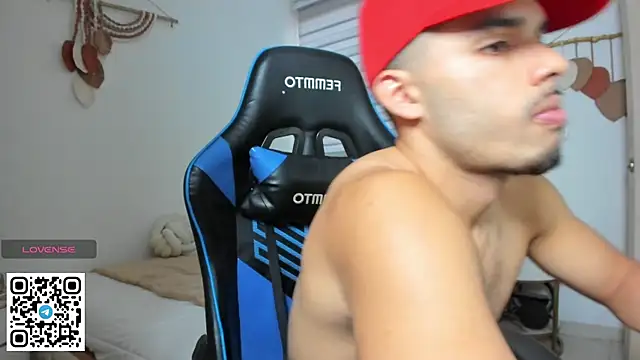 mateoleonee online show from December 17, 2025, 8:26 pm