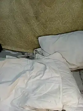 sexxylucia online show from December 14, 2024, 9:35 pm