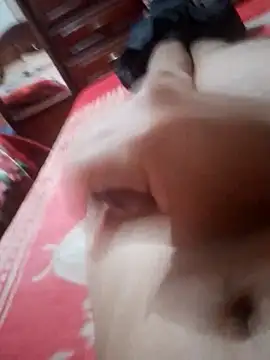 yahirgyui online show from September 28, 2025, 2:06 am