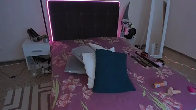 Snapshot of CassieEvans chatting on January 30, 2025, 6:46 am CassieEvans online show from January 30, 2025, 6:46 am