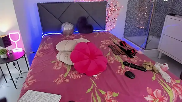 Snapshot of CassieEvans chatting on September 9, 2025, 5:18 am CassieEvans online show from September 9, 2025, 5:18 am