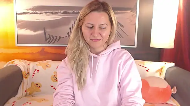 Snapshot of BigBoobsARRI chatting on December 11, 2024, 9:34 pm BigBoobsARRI online show from December 11, 2024, 9:34 pm