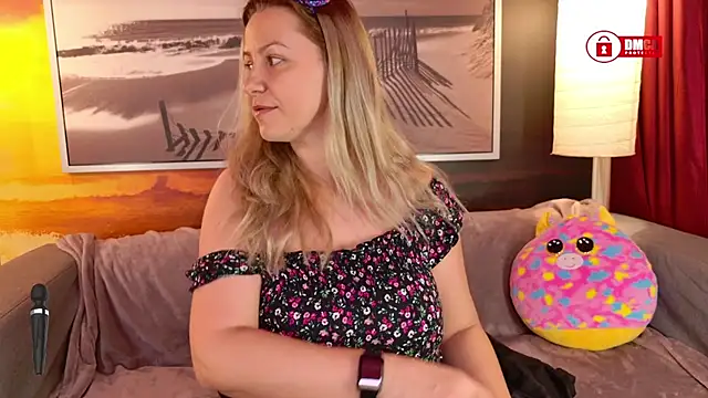 Snapshot of BigBoobsARRI chatting on March 14, 2025, 6:42 am BigBoobsARRI online show from March 14, 2025, 6:42 am