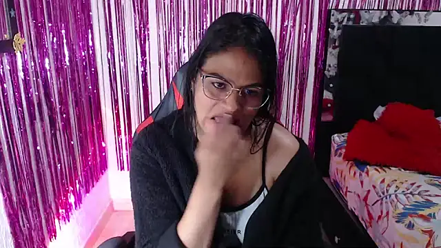 SweetAlmaa online show from June 27, 2026, 11:37 am