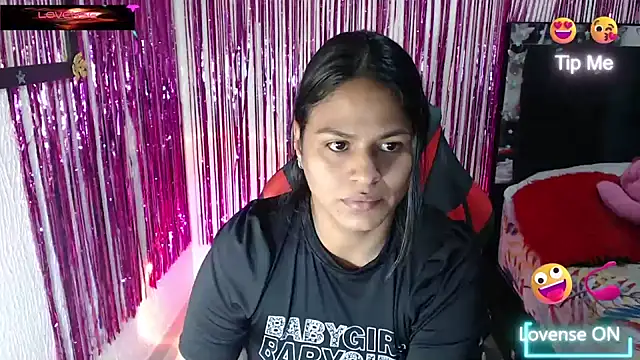 SweetAlmaa online show from July 28, 2026, 7:04 pm