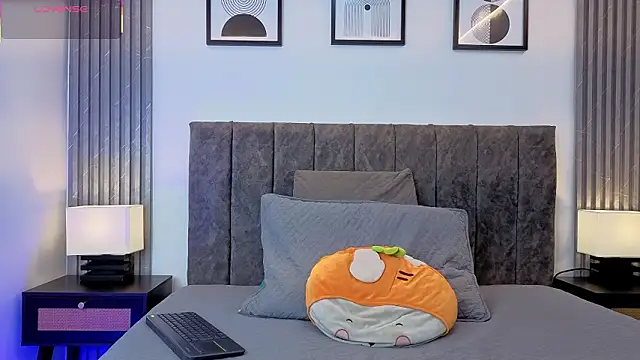 Ema Stone65 online show from February 26, 2026, 7:46 pm