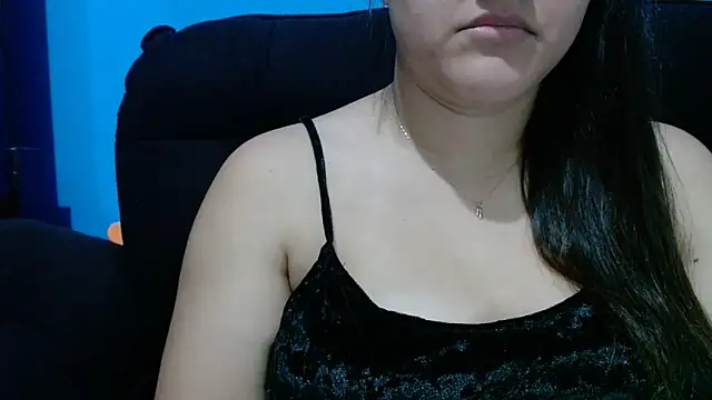 luckygirl111 online show from April 23, 2026, 1:35 pm