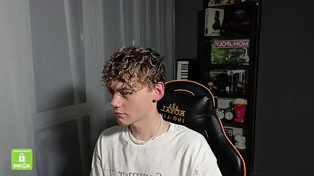 Snapshot of Keytaro chatting on September 30, 2025, 9:53 pm Keytaro online show from September 30, 2025, 9:53 pm