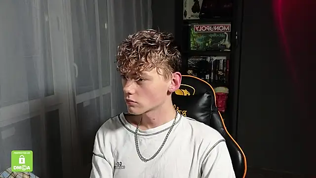 Snapshot of Keytaro chatting on October 3, 2025, 1:02 am Keytaro online show from October 3, 2025, 1:02 am