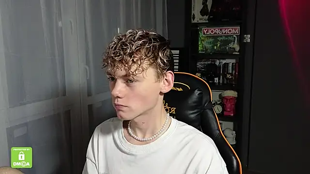 Snapshot of Keytaro chatting on October 4, 2025, 10:30 pm Keytaro online show from October 4, 2025, 10:30 pm