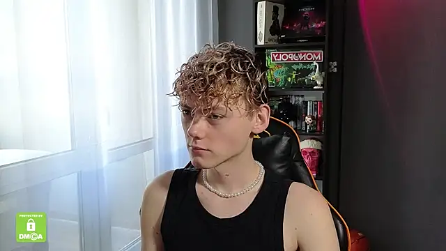 Snapshot of Keytaro chatting on October 10, 2025, 4:44 am Keytaro online show from October 10, 2025, 4:44 am