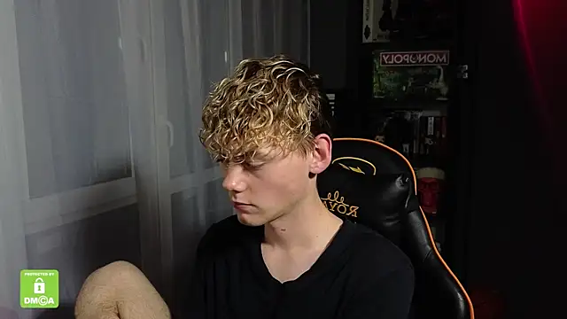 Snapshot of Keytaro chatting on October 12, 2025, 8:08 pm Keytaro online show from October 12, 2025, 8:08 pm