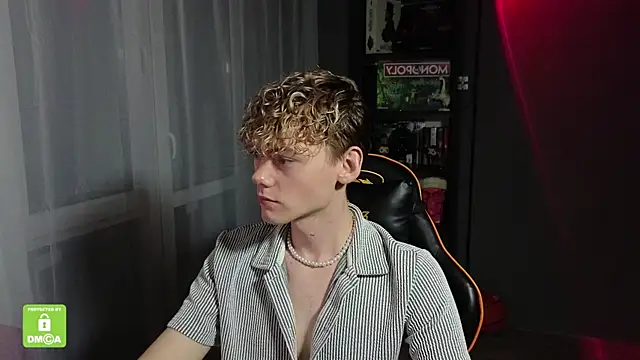 Snapshot of Keytaro chatting on October 15, 2025, 12:44 am Keytaro online show from October 15, 2025, 12:44 am