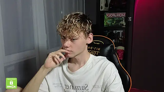 Snapshot of Keytaro chatting on October 20, 2025, 11:27 pm Keytaro online show from October 20, 2025, 11:27 pm