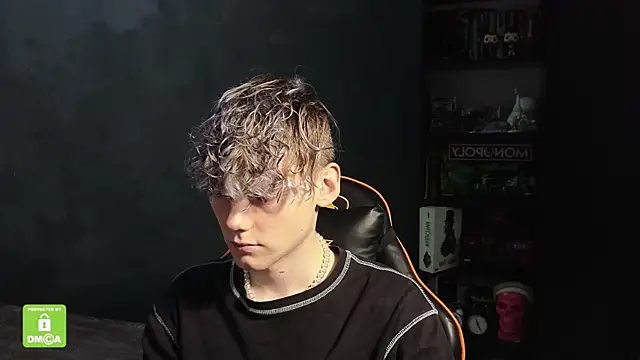 Snapshot of Keytaro chatting on November 23, 2025, 1:55 pm Keytaro online show from November 23, 2025, 1:55 pm