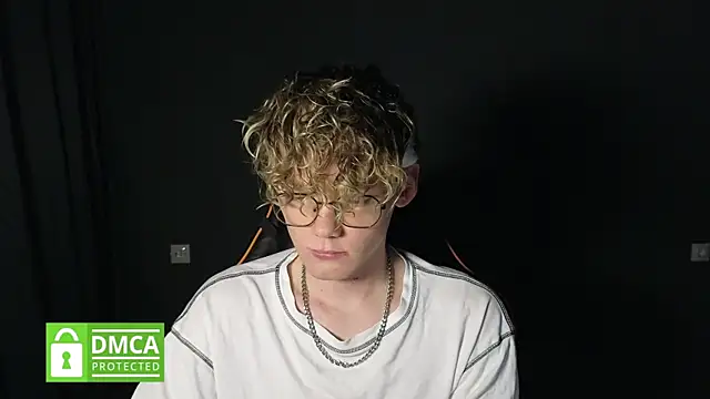 Keytaro online show from April 24, 2026, 12:57 am