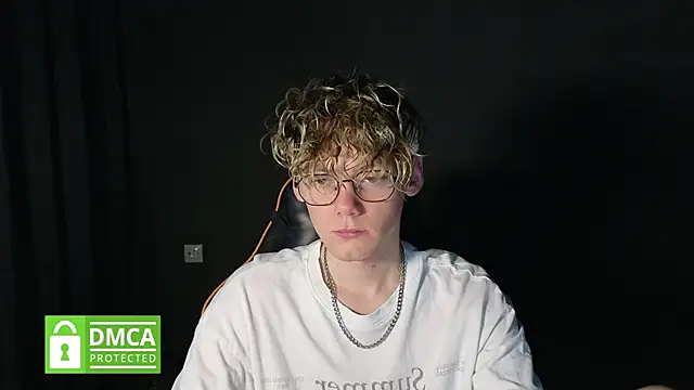 Keytaro online show from April 28, 2026, 2:49 am
