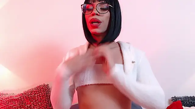 Snapshot of LucyGiraldo chatting on February 15, 2025, 1:42 am LucyGiraldo online show from February 15, 2025, 1:42 am