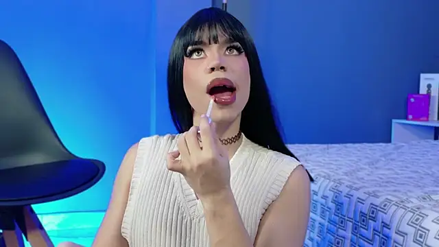 Snapshot of LucyGiraldo chatting on September 8, 2025, 10:42 pm LucyGiraldo online show from September 8, 2025, 10:42 pm