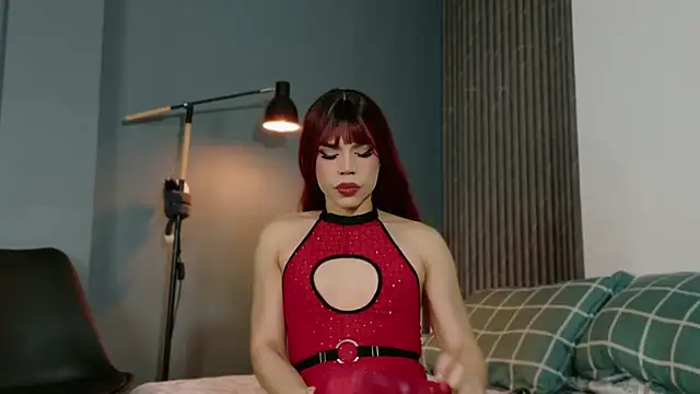 Snapshot of LucyGiraldo chatting on September 19, 2025, 11:38 pm LucyGiraldo online show from September 19, 2025, 11:38 pm