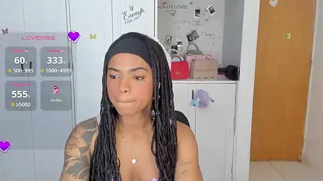 Snapshot of Marce_22 chatting on April 16, 2026, 2:01 am Marce 22 online show from April 16, 2026, 2:01 am