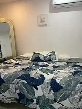 Snapshot of Belissa_miller chatting on December 15, 2024, 4:15 pm Belissa miller online show from December 15, 2024, 4:15 pm