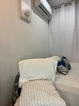 Snapshot of Belissa_miller chatting on February 15, 2025, 8:01 pm Belissa miller online show from February 15, 2025, 8:01 pm