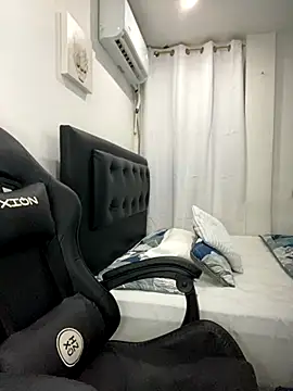 Snapshot of Belissa_miller chatting on November 5, 2025, 7:14 pm Belissa miller online show from November 5, 2025, 7:14 pm