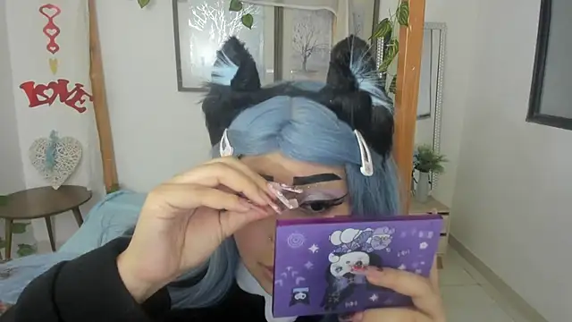 lussyevans24 online show from March 16, 2025, 9:49 am