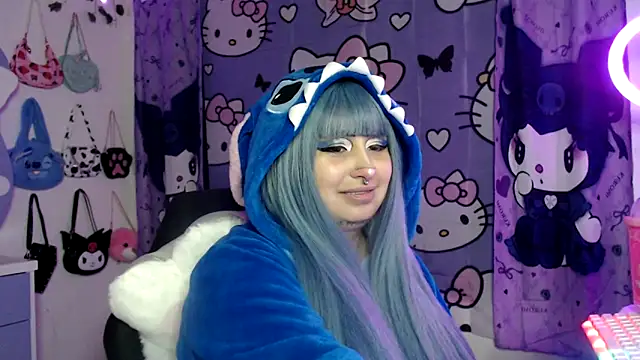 lussyevans24 online show from September 10, 2025, 6:13 am